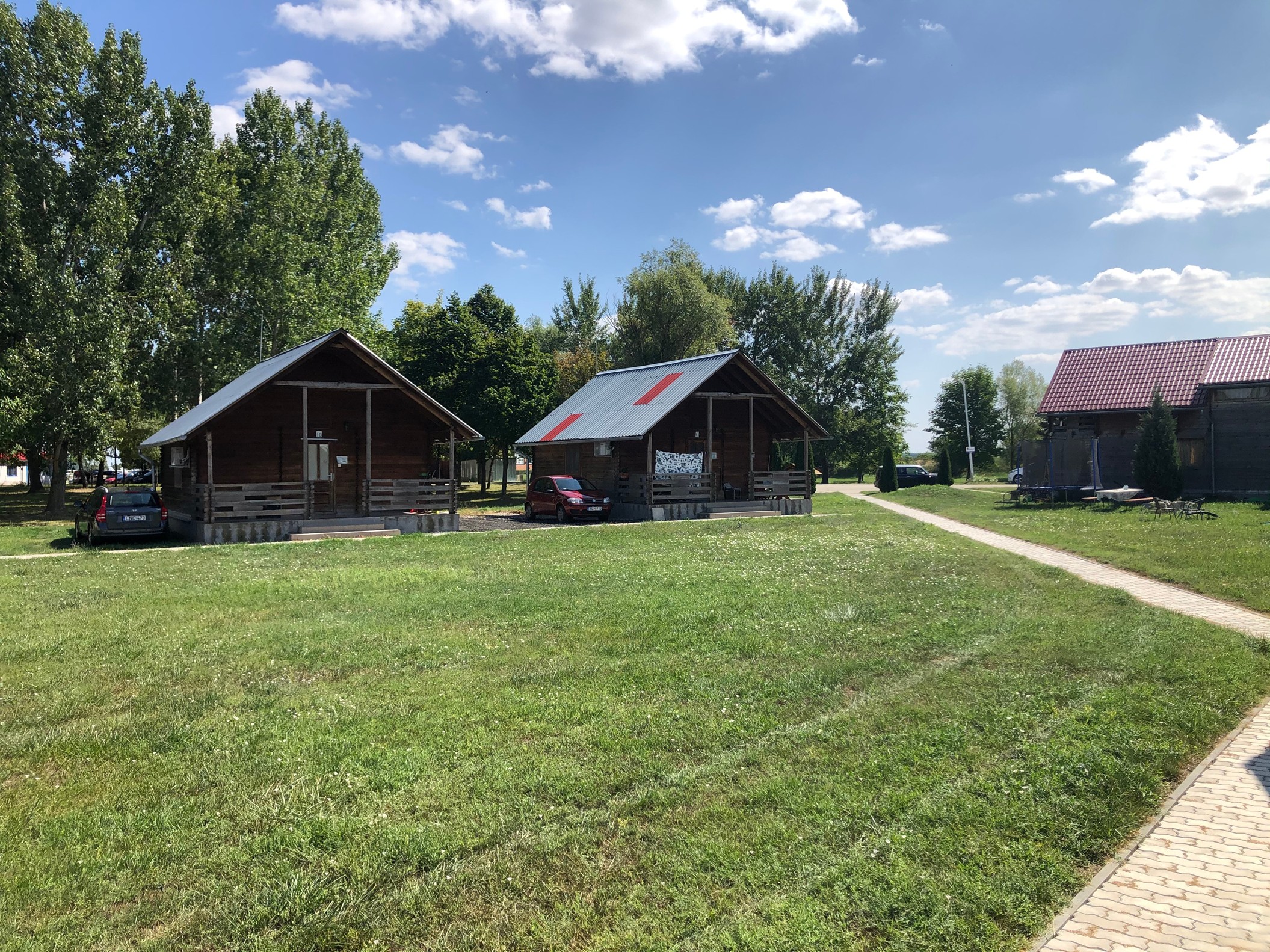 Bungalow Exterior with Parking
