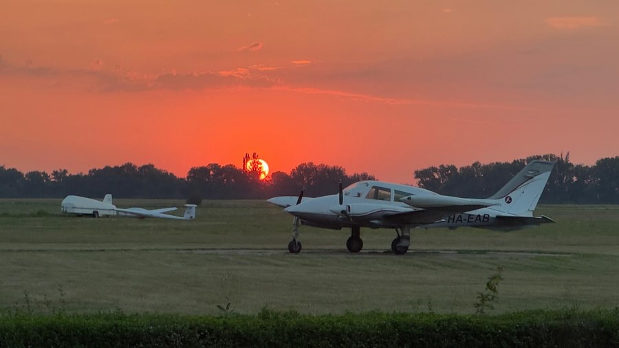 Piper Seneca Twin-Engine at Sunset